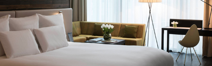 Pullman, Liverpool Review